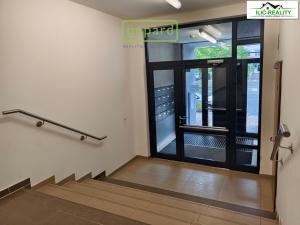 Pronájem bytu 1+1, Praha - Stodůlky, Petržílkova, 40 m2