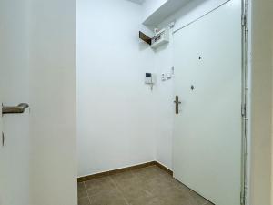 Pronájem bytu 2+1, Praha - Holešovice, Ortenovo náměstí, 61 m2