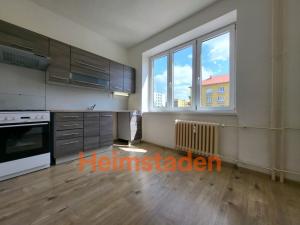 Pronájem bytu 2+1, Karviná - Nové Město, tř. Osvobození, 57 m2