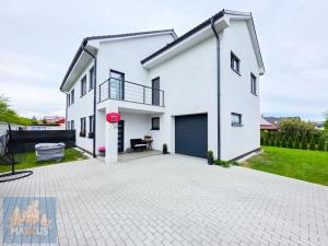 Pronájem rodinného domu, Jirny, Lipová, 177 m2