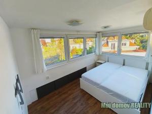 Pronájem bytu 3+kk, Praha - Střešovice, Na Ořechovce, 76 m2