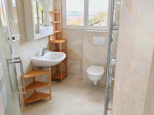 Pronájem bytu 3+kk, Praha - Střešovice, Na Ořechovce, 76 m2