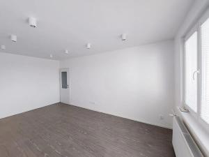 Pronájem bytu 2+1, Praha - Malešice, Útulná, 55 m2
