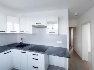 Pronájem bytu 2+1, Praha - Malešice, Útulná, 55 m2