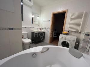 Prodej bytu 3+kk, Praha - Libeň, Nad Okrouhlíkem, 94 m2