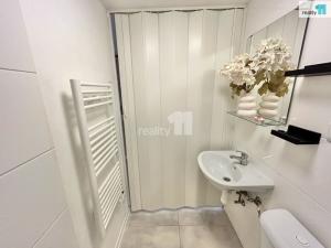 Prodej bytu 1+kk, Praha - Ruzyně, Drnovská, 31 m2