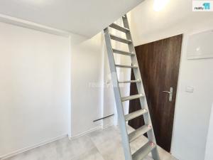 Prodej bytu 1+kk, Praha - Ruzyně, Drnovská, 31 m2