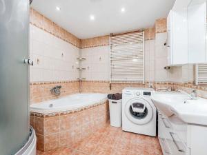 Prodej rodinného domu, Voděrady, 140 m2
