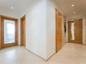 Pronájem bytu 2+kk, Praha - Horní Měcholupy, Mantovská, 66 m2