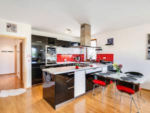 Prodej rodinného domu, Zeleneč, U Lesoparku, 174 m2