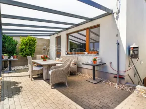 Prodej rodinného domu, Zeleneč, U Lesoparku, 174 m2