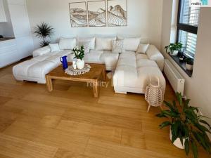 Prodej bytu 2+kk, Praha - Malešice, Azzoniho, 67 m2