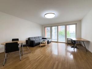 Pronájem bytu 2+kk, Praha - Strašnice, Názovská, 68 m2