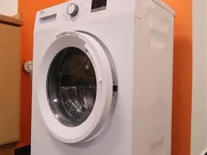 Pronájem bytu 1+kk, Praha - Žižkov, Biskupcova, 31 m2