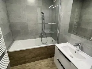 Pronájem bytu 3+kk, Praha - Petrovice, Rezlerova, 75 m2