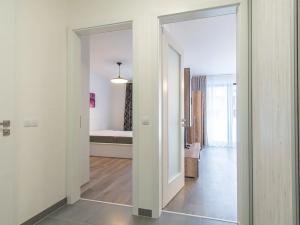 Pronájem bytu 2+kk, Praha - Karlín, Nekvasilova, 58 m2