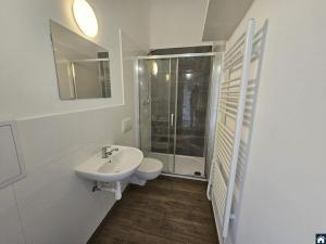 Pronájem bytu 1+kk, Praha - Čakovice, Něvská, 28 m2