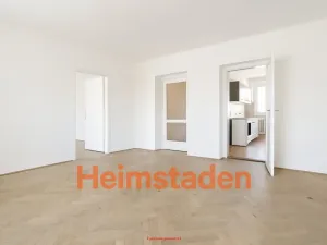 Pronájem bytu 2+1, Karviná - Nové Město, nám. Budovatelů, 53 m2