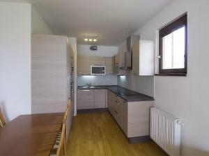 Pronájem bytu 2+kk, Praha - Háje, Loosova, 56 m2
