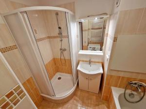 Prodej bytu 3+1, Praha - Střížkov, Černého, 61 m2