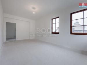 Prodej rodinného domu, Karlovy Vary - Drahovice, Rumunská, 895 m2