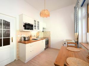 Pronájem bytu 1+1, Praha - Nusle, Marie Cibulkové, 44 m2
