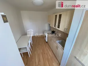 Pronájem bytu 1+1, Kladno, Helsinská, 46 m2