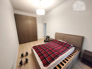 Prodej bytu 2+kk, Praha - Smíchov, Kmochova, 53 m2