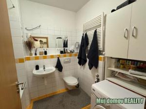 Pronájem bytu 1+kk, Praha - Hloubětín, Nepelova, 45 m2