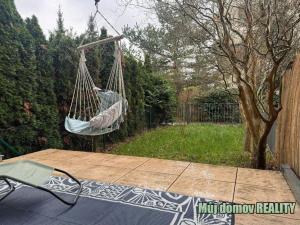 Pronájem bytu 1+kk, Praha - Hloubětín, Nepelova, 45 m2