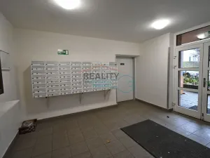 Pronájem bytu 3+kk, Praha - Troja, Lublinská, 65 m2