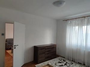 Pronájem rodinného domu, Zlosyň, 210 m2