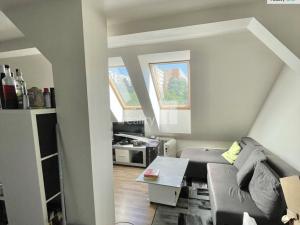 Pronájem bytu 3+kk, Praha - Hrdlořezy, Českobrodská, 65 m2
