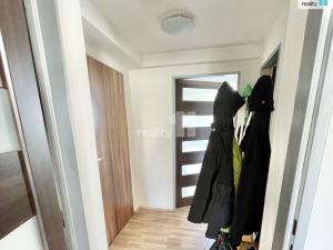 Pronájem bytu 3+kk, Praha - Hrdlořezy, Českobrodská, 65 m2