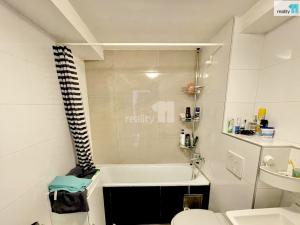 Pronájem bytu 3+kk, Praha - Hrdlořezy, Českobrodská, 65 m2