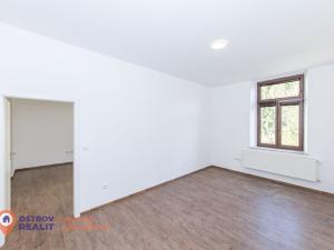 Pronájem bytu 2+kk, Šumperk, Langrova, 67 m2