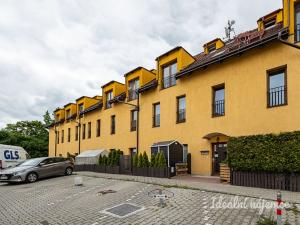 Pronájem bytu 1+kk, Šestajovice, Komenského, 25 m2