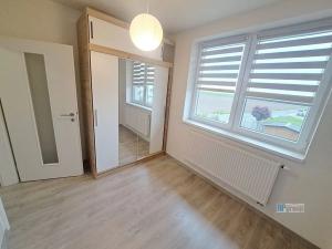 Pronájem bytu 3+kk, Polerady, 71 m2