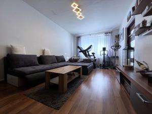Prodej bytu 3+1, Praha - Letňany, Frýdecká, 71 m2