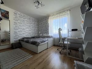Prodej bytu 3+1, Praha - Letňany, Frýdecká, 71 m2