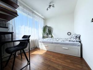 Prodej bytu 3+1, Praha - Letňany, Frýdecká, 71 m2