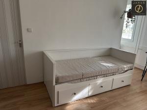 Pronájem bytu 1+kk, Kladno, Anglická, 28 m2