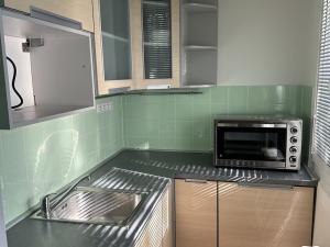 Pronájem bytu 1+kk, Kladno, Anglická, 28 m2