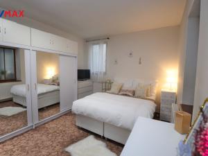Prodej činžovního domu, Uničov, Masarykovo nám., 294 m2