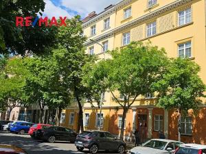 Pronájem bytu 2+kk, Praha - Holešovice, U průhonu, 49 m2