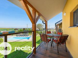 Prodej apartmánu, Milovice, 255 m2