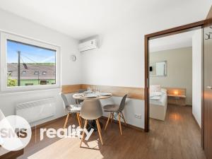 Prodej apartmánu, Milovice, 255 m2