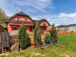 Prodej rodinného domu, Přezletice, Veleňská, 240 m2