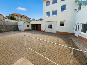 Prodej obchodního prostoru, Třebíč - Borovina, 560 m2