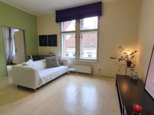 Pronájem bytu 2+kk, Praha - Vinohrady, Slezská, 50 m2
